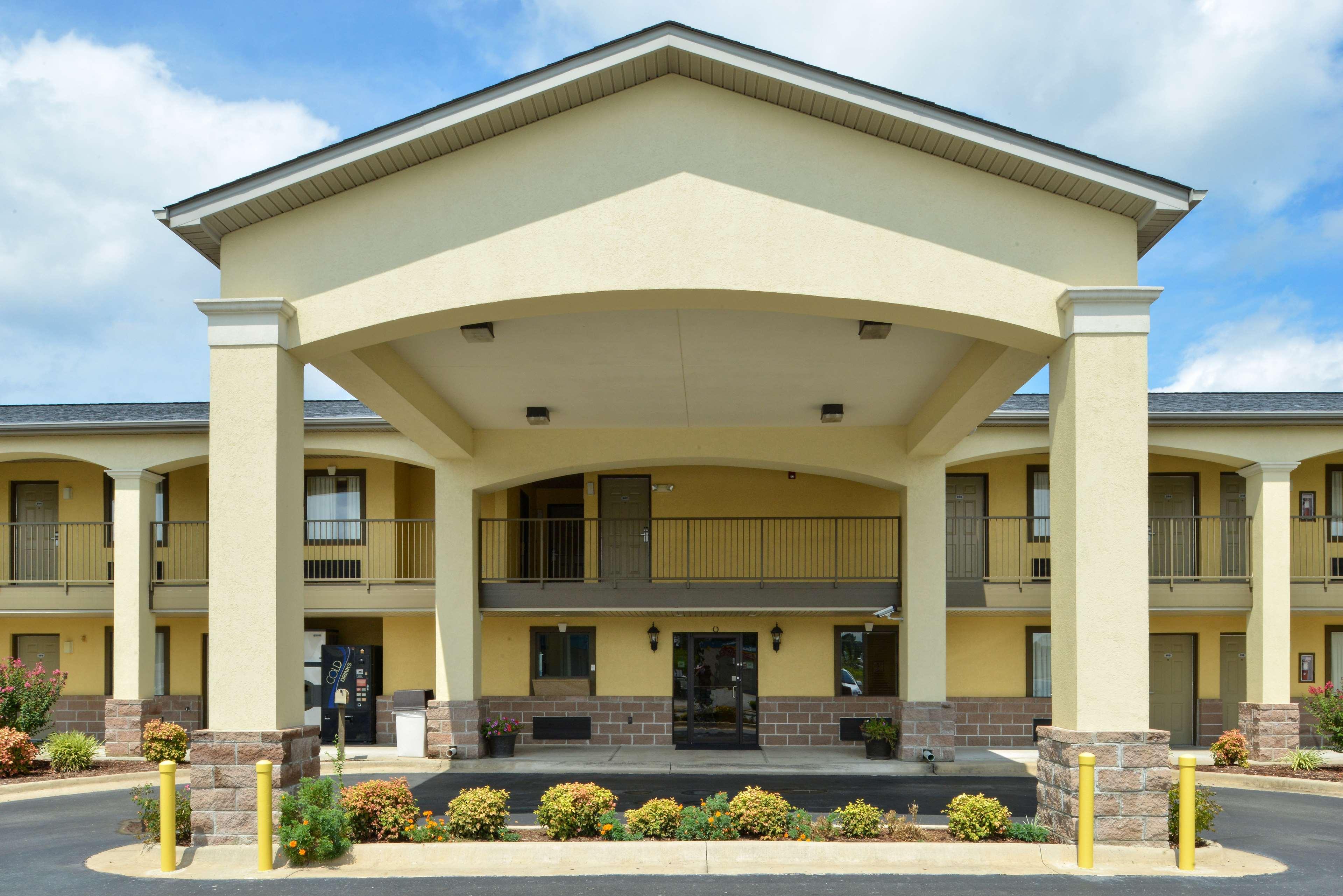 Americas Best Value Inn&Suites Little Rock Extérieur photo